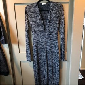 Wilfred Marled Black and White Long Sleeve V-Neck Knit Dress